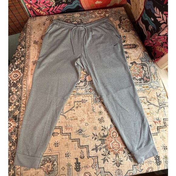 Men's Nike Dri Fit Sweatpants Gray Comfort Jogger Pants Gym Workout Size Large - Picture 1 of 11